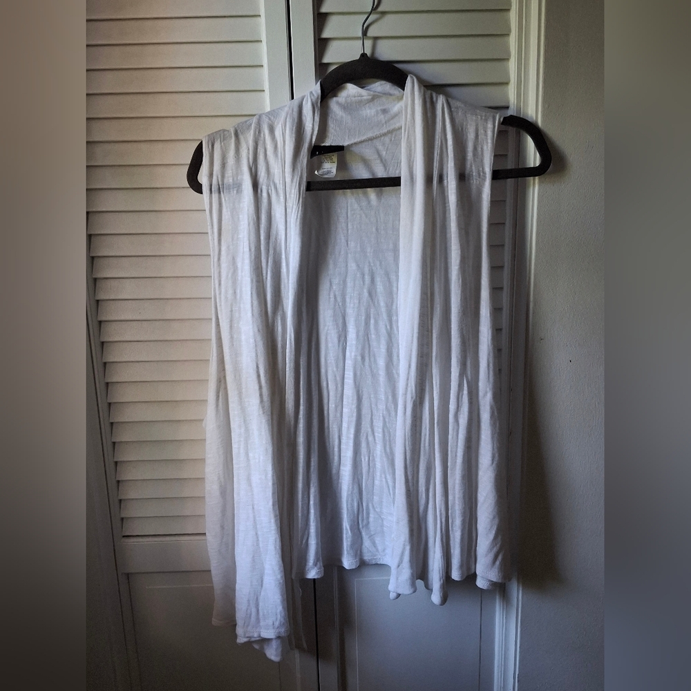 White Sleeveless Cardigan Vest